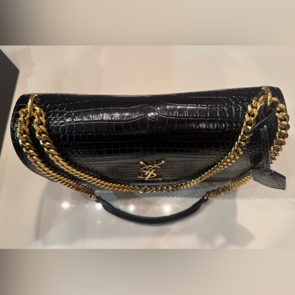 Saint Laurent Sunset Large in black croc-embossed shiny leather w/ gold hardware - Picture 7 of 17